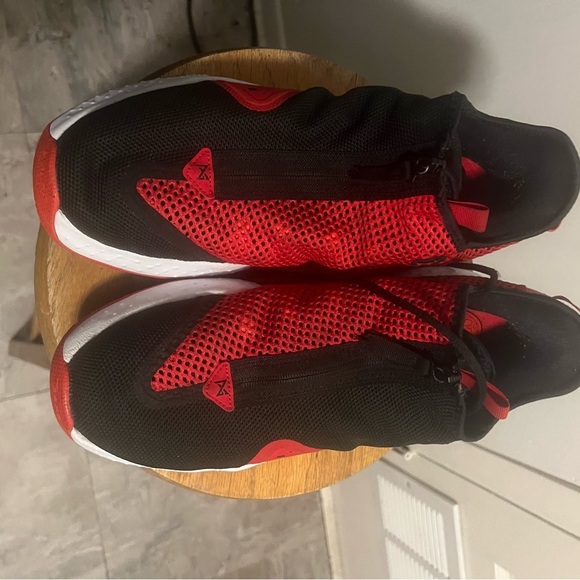 Nike Kids Black and Red Athletic Sneakers Paul George Nike - Picture 3 of 7